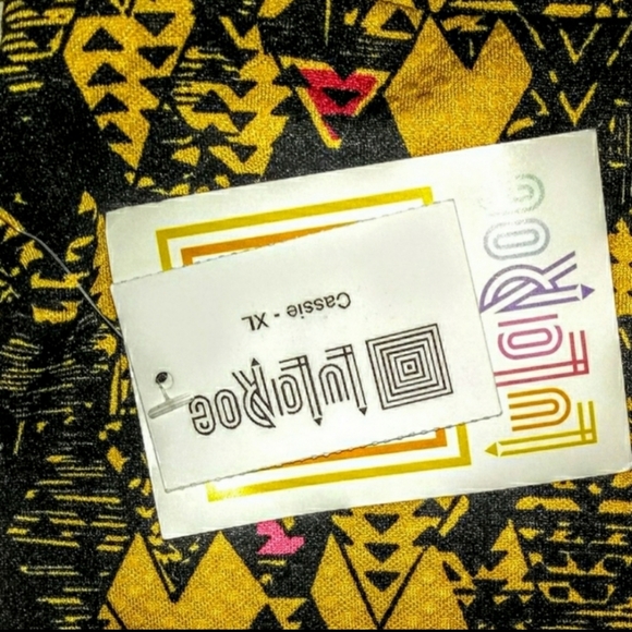 Lularoe Skirt Size 18/20 Cassie Pencil Tribal NWT - Picture 4 of 9